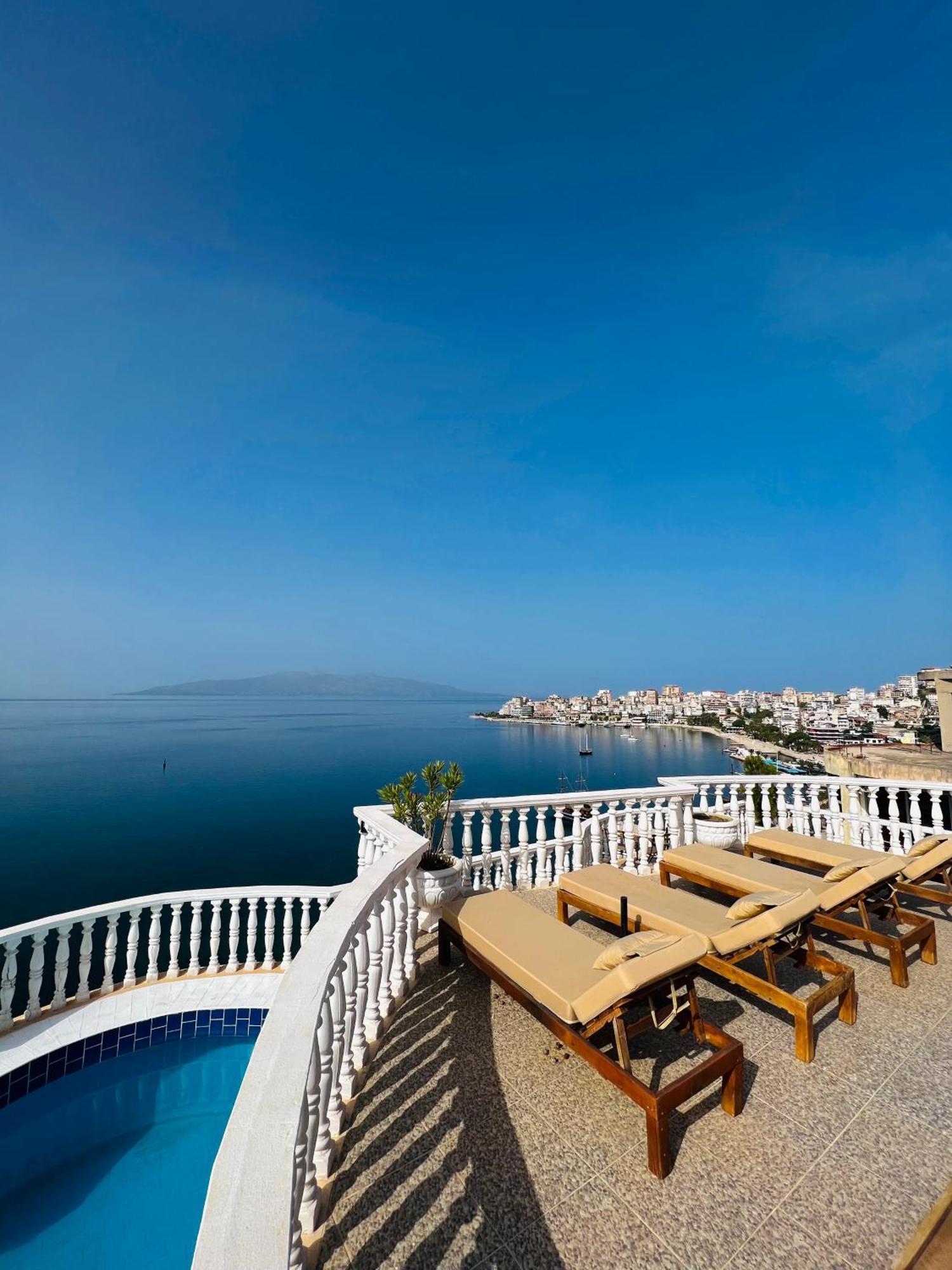 Monte Cristo Hotel With Rooftop Pool Саранда Экстерьер фото
